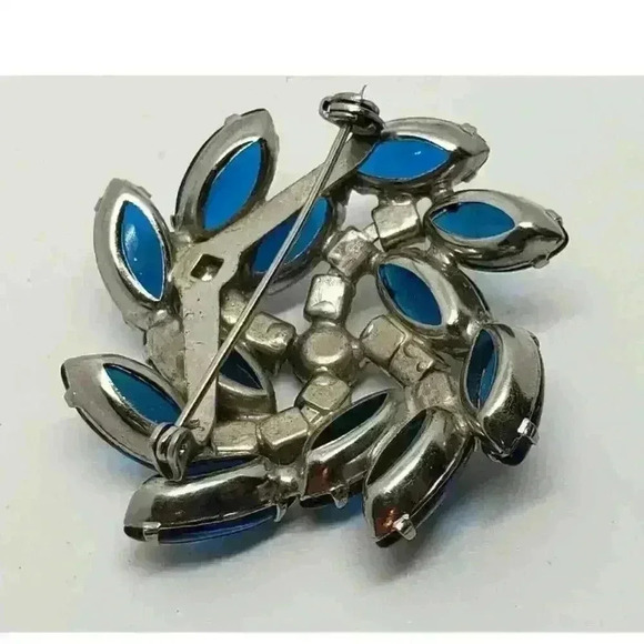 Vintage Brooch Blue Marquise Cabochon & AB Rhinestone Swirl Pin - Picture 5 of 5